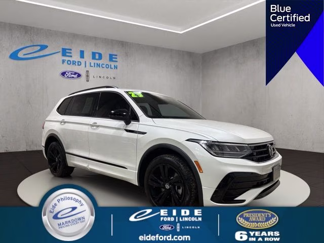 2023 Volkswagen Tiguan 2.0T SE R-Line Black 4Motion's photo