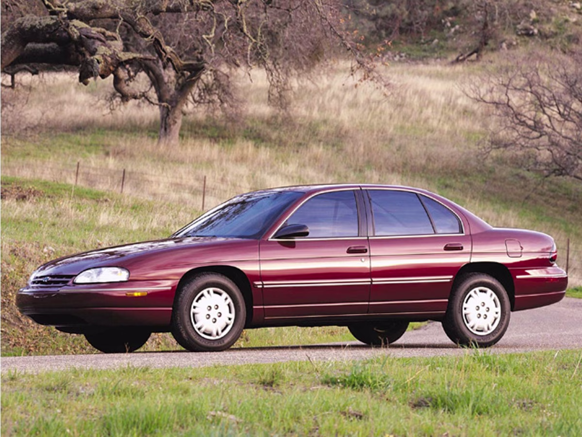 2001 Chevrolet Lumina Base FWD Sedan