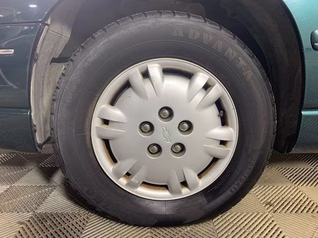 2001 Dark Jade Green Metallic Chevrolet Lumina Base FWD Sedan