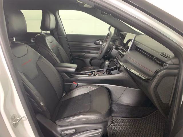 2024 Bright White Clearcoat Jeep Compass Trailhawk 4X4 SUV