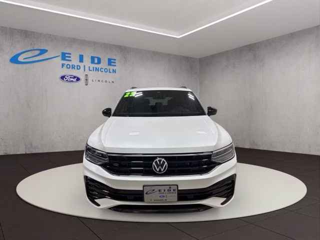 2023 Opal White Pearl Volkswagen Tiguan 2.0T SE R-Line Black AWD SUV