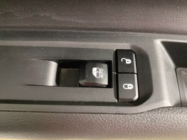2024 Bright White Clearcoat Jeep Compass Trailhawk 4X4 SUV
