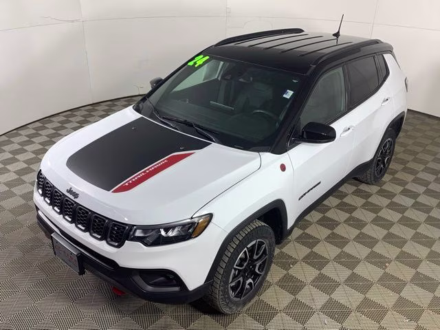 2024 Bright White Clearcoat Jeep Compass Trailhawk 4X4 SUV