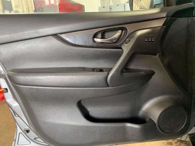 2018 Gun Metallic Nissan Rogue SL AWD SUV