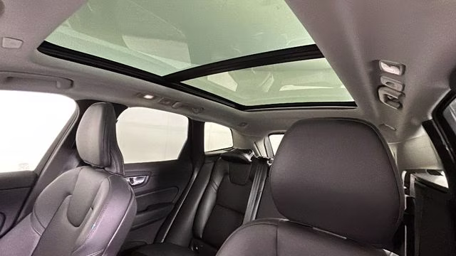 2025 Crystal White Metallic Volvo XC60 B5 Core AWD SUV