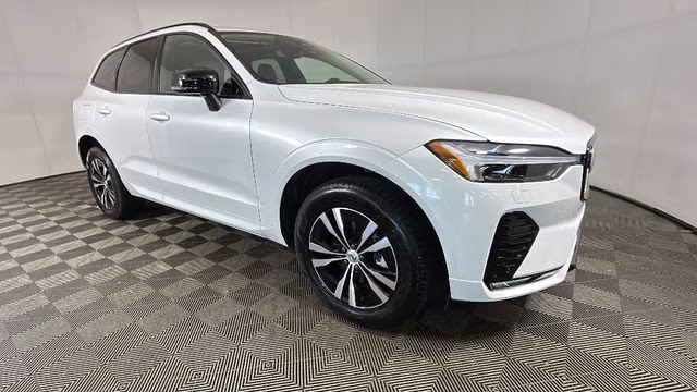 2025 Crystal White Metallic Volvo XC60 B5 Core AWD SUV