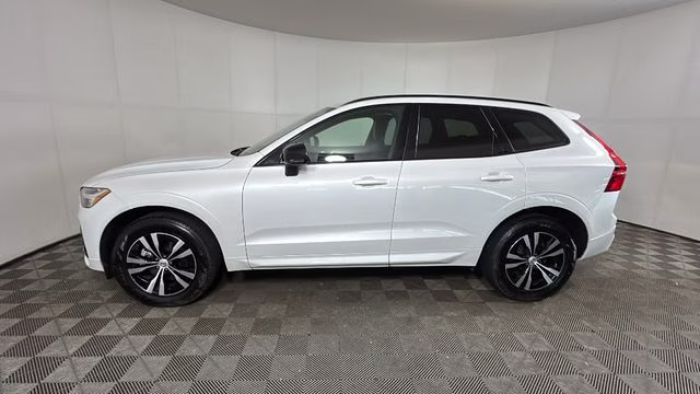 2025 Crystal White Metallic Volvo XC60 B5 Core AWD SUV