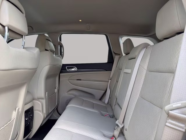2019 Billet Silver Metallic Clearcoat Jeep Grand Cherokee Laredo E RWD SUV