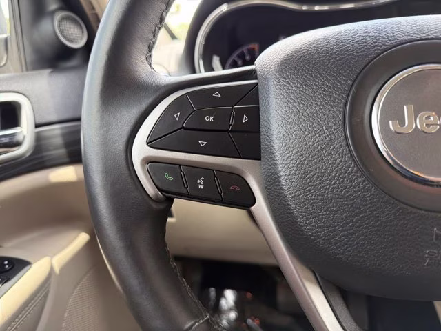 2019 Billet Silver Metallic Clearcoat Jeep Grand Cherokee Laredo E RWD SUV