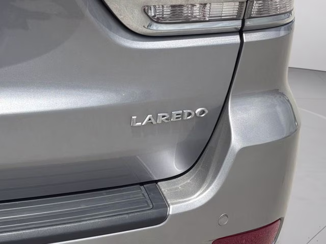 2019 Billet Silver Metallic Clearcoat Jeep Grand Cherokee Laredo E RWD SUV