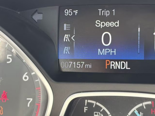 2018 Oxford White Ford Focus SE FWD Sedan