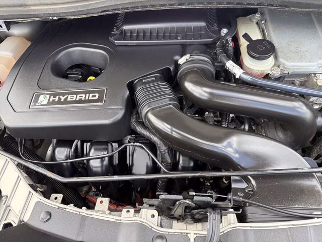2016 Silver Ford C-Max Hybrid SE FWD Hatchback
