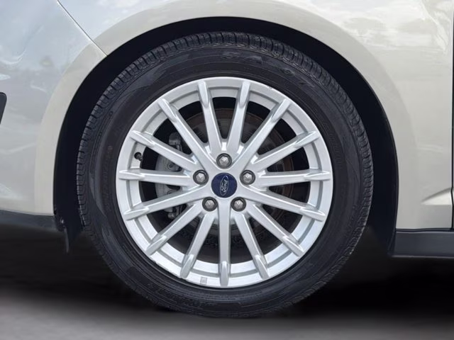 2016 Silver Ford C-Max Hybrid SE FWD Hatchback