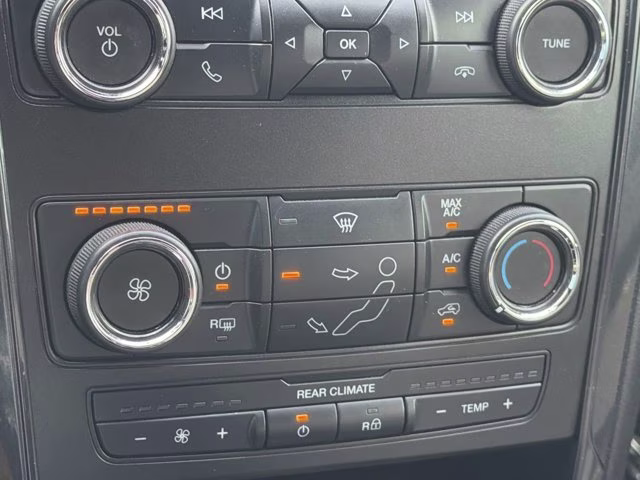 2018 Ingot Silver Ford Explorer Base 4X4 SUV