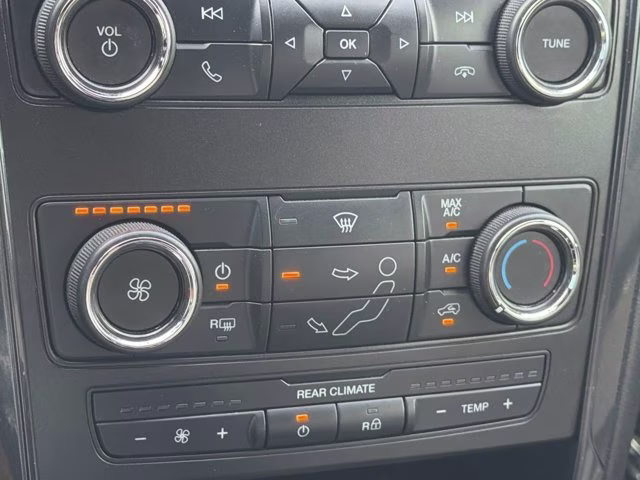 2018 Ingot Silver Ford Explorer Base 4X4 SUV