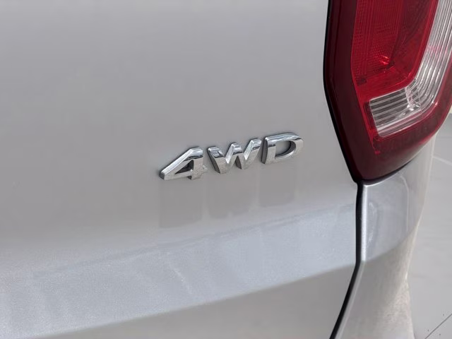 2018 Ingot Silver Ford Explorer Base 4X4 SUV