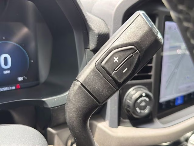 2024 Oxford White Ford F-150 XLT RWD Truck
