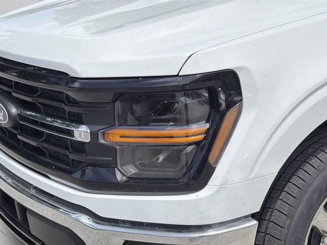 2024 Oxford White Ford F-150 XLT RWD Truck