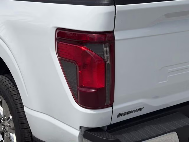 2024 Oxford White Ford F-150 XLT RWD Truck