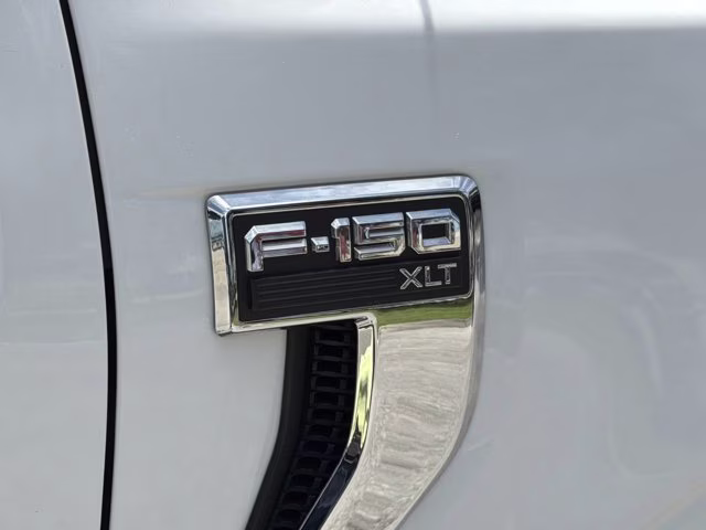 2024 Oxford White Ford F-150 XLT RWD Truck