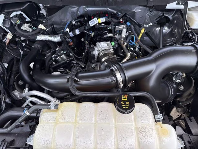 2024 Oxford White Ford F-150 XLT RWD Truck