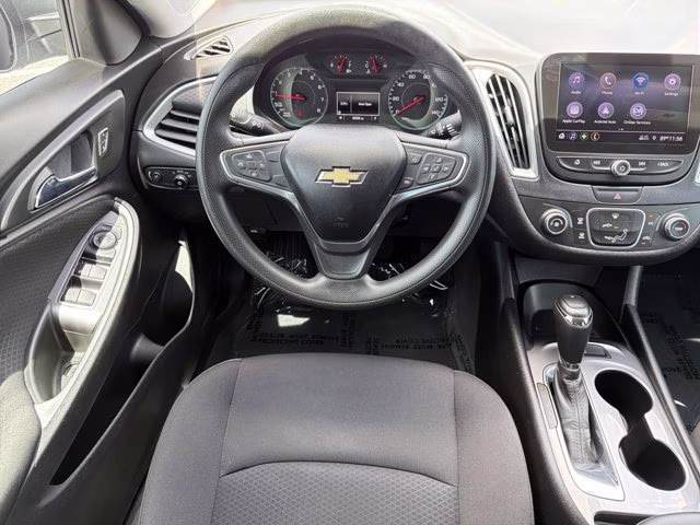 2019 Silver Ice Metallic Chevrolet Malibu LS FWD Sedan
