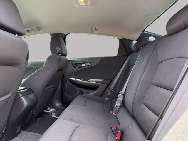 2019 Silver Ice Metallic Chevrolet Malibu LS FWD Sedan