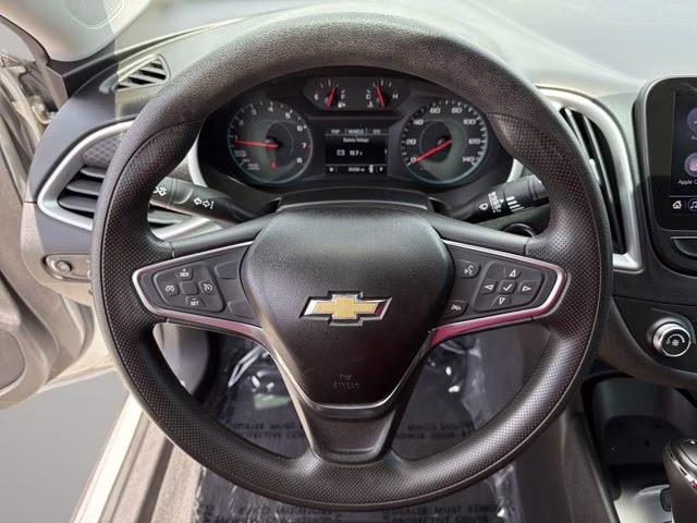 2019 Silver Ice Metallic Chevrolet Malibu LS FWD Sedan