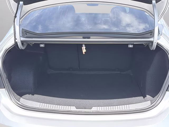 2019 Silver Ice Metallic Chevrolet Malibu LS FWD Sedan