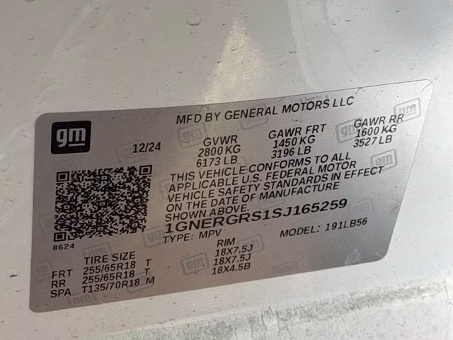 2025 Summit White Chevrolet Traverse LT FWD SUV