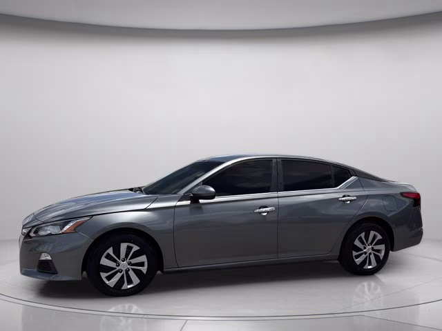 2021 Gun Metallic Nissan Altima 2.5 S FWD Sedan
