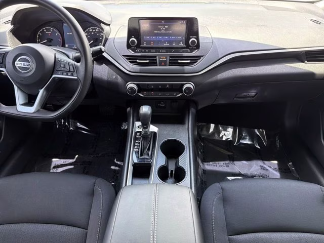 2021 Gun Metallic Nissan Altima 2.5 S FWD Sedan