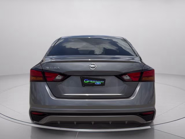2021 Gun Metallic Nissan Altima 2.5 S FWD Sedan