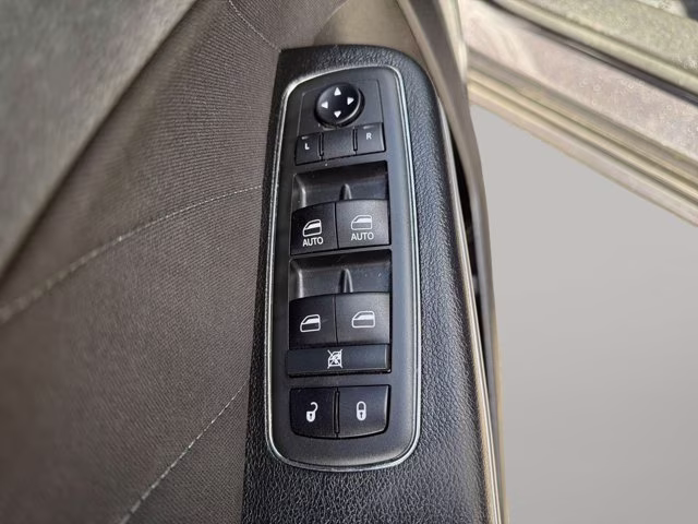 2020 Granite Pearlcoat Dodge Charger SXT RWD Sedan