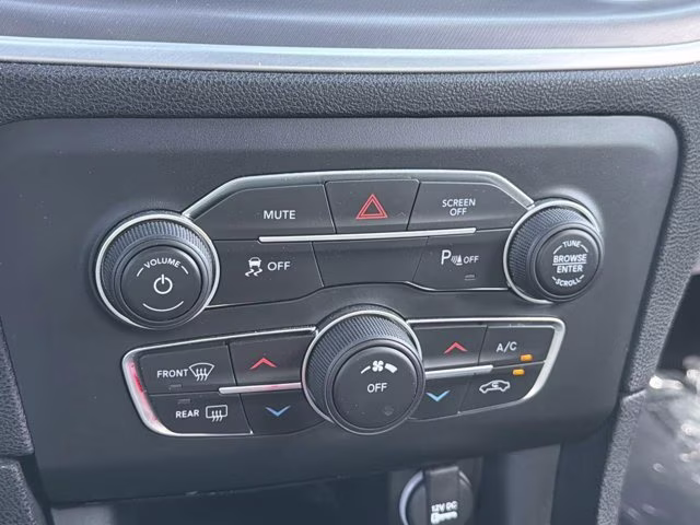 2020 Granite Pearlcoat Dodge Charger SXT RWD Sedan
