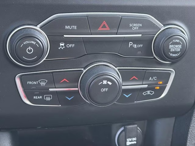 2020 Granite Pearlcoat Dodge Charger SXT RWD Sedan