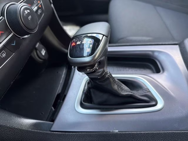 2020 Granite Pearlcoat Dodge Charger SXT RWD Sedan
