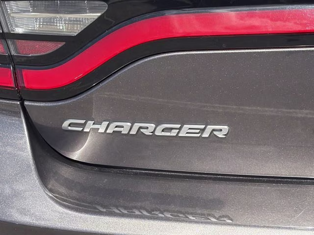 2020 Granite Pearlcoat Dodge Charger SXT RWD Sedan