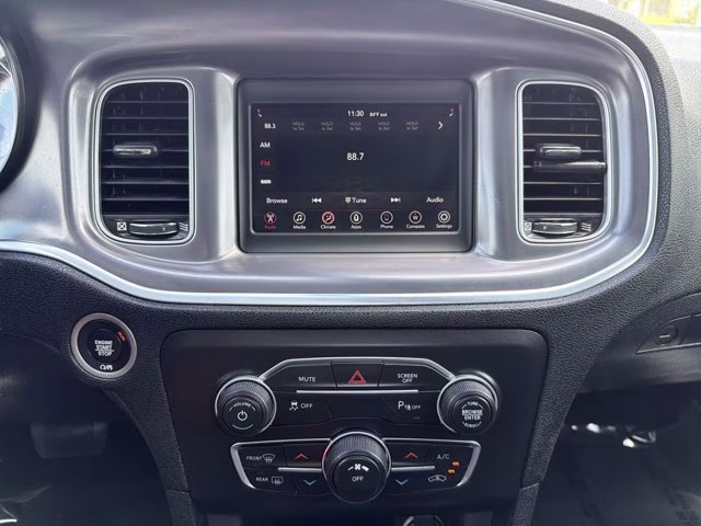 2020 Pitch Black Clearcoat Dodge Charger SXT RWD Sedan