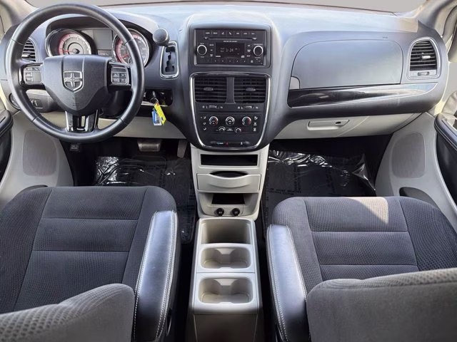 2016 Billet Silver Metallic Clearcoat Dodge Grand Caravan SE Plus FWD Van