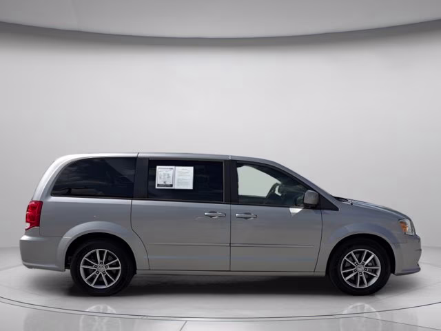 2016 Billet Silver Metallic Clearcoat Dodge Grand Caravan SE Plus FWD Van