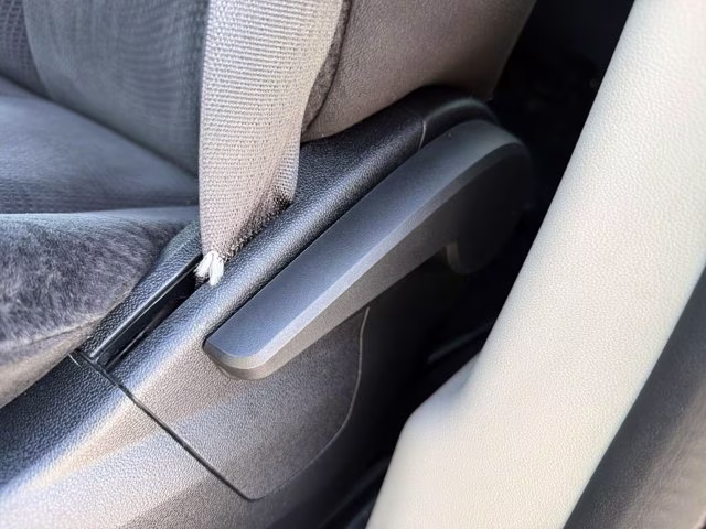 2016 Billet Silver Metallic Clearcoat Dodge Grand Caravan SE Plus FWD Van