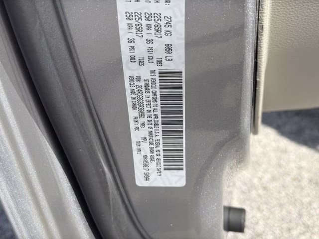 2016 Billet Silver Metallic Clearcoat Dodge Grand Caravan SE Plus FWD Van