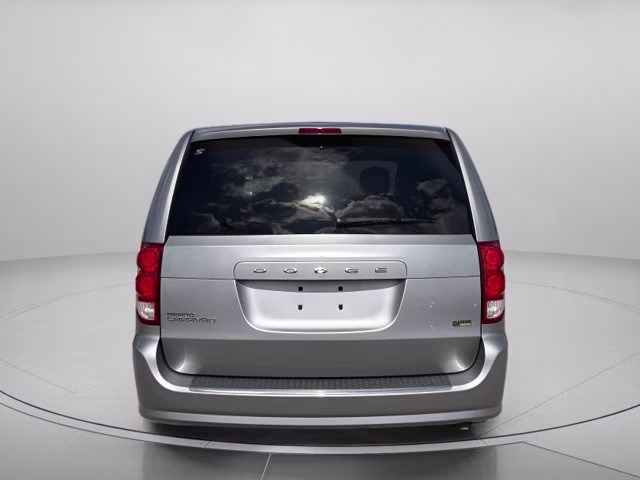 2016 Billet Silver Metallic Clearcoat Dodge Grand Caravan SE Plus FWD Van