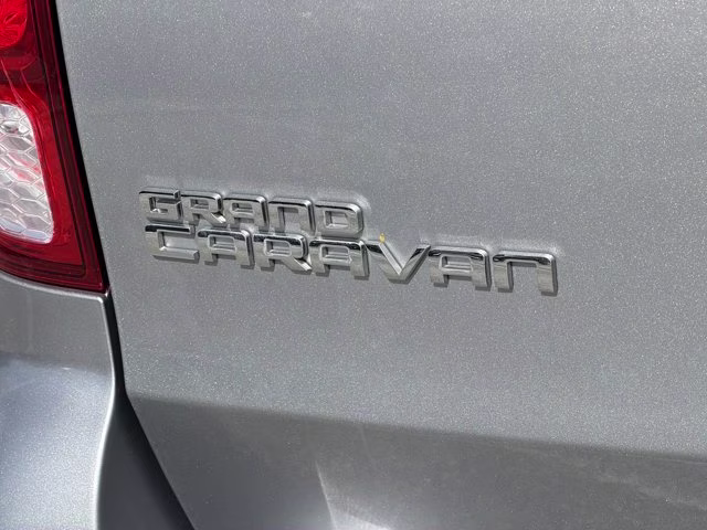 2016 Billet Silver Metallic Clearcoat Dodge Grand Caravan SE Plus FWD Van
