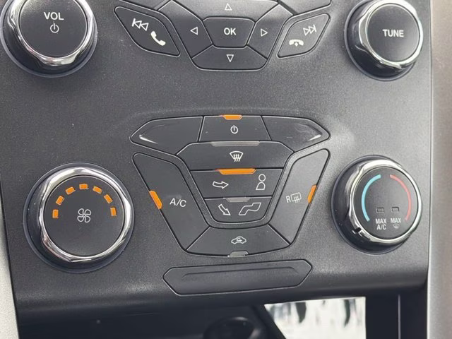 2019 Oxford White Ford Fusion S FWD Sedan