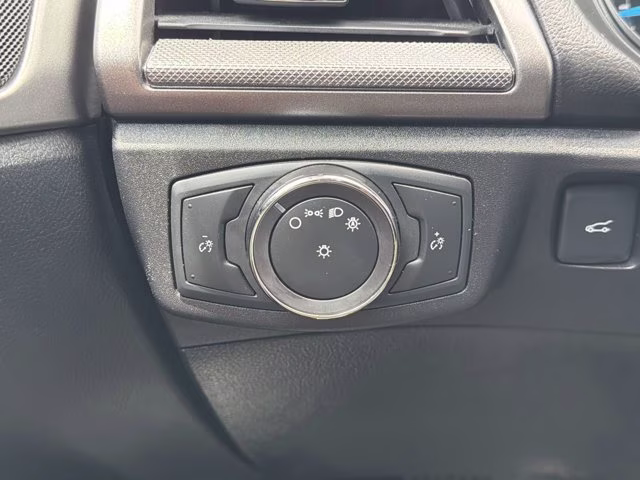 2019 Oxford White Ford Fusion S FWD Sedan
