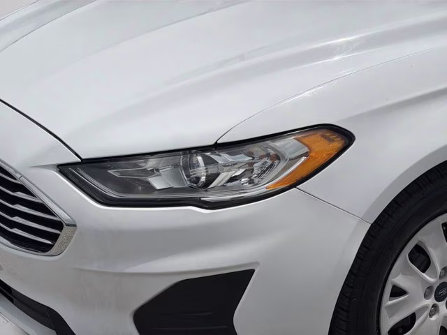 2019 Oxford White Ford Fusion S FWD Sedan