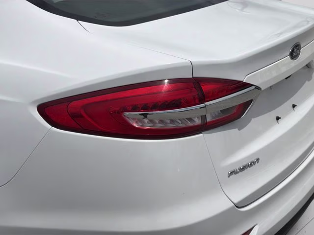 2019 Oxford White Ford Fusion S FWD Sedan