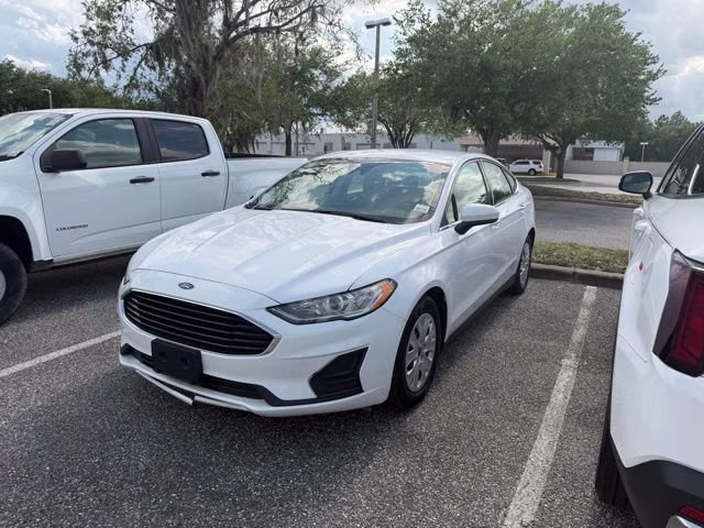 2020 Oxford White Ford Fusion S FWD Sedan